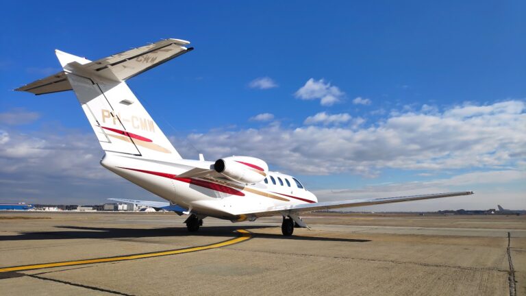 Royal Air Charters verandert naar Jet View